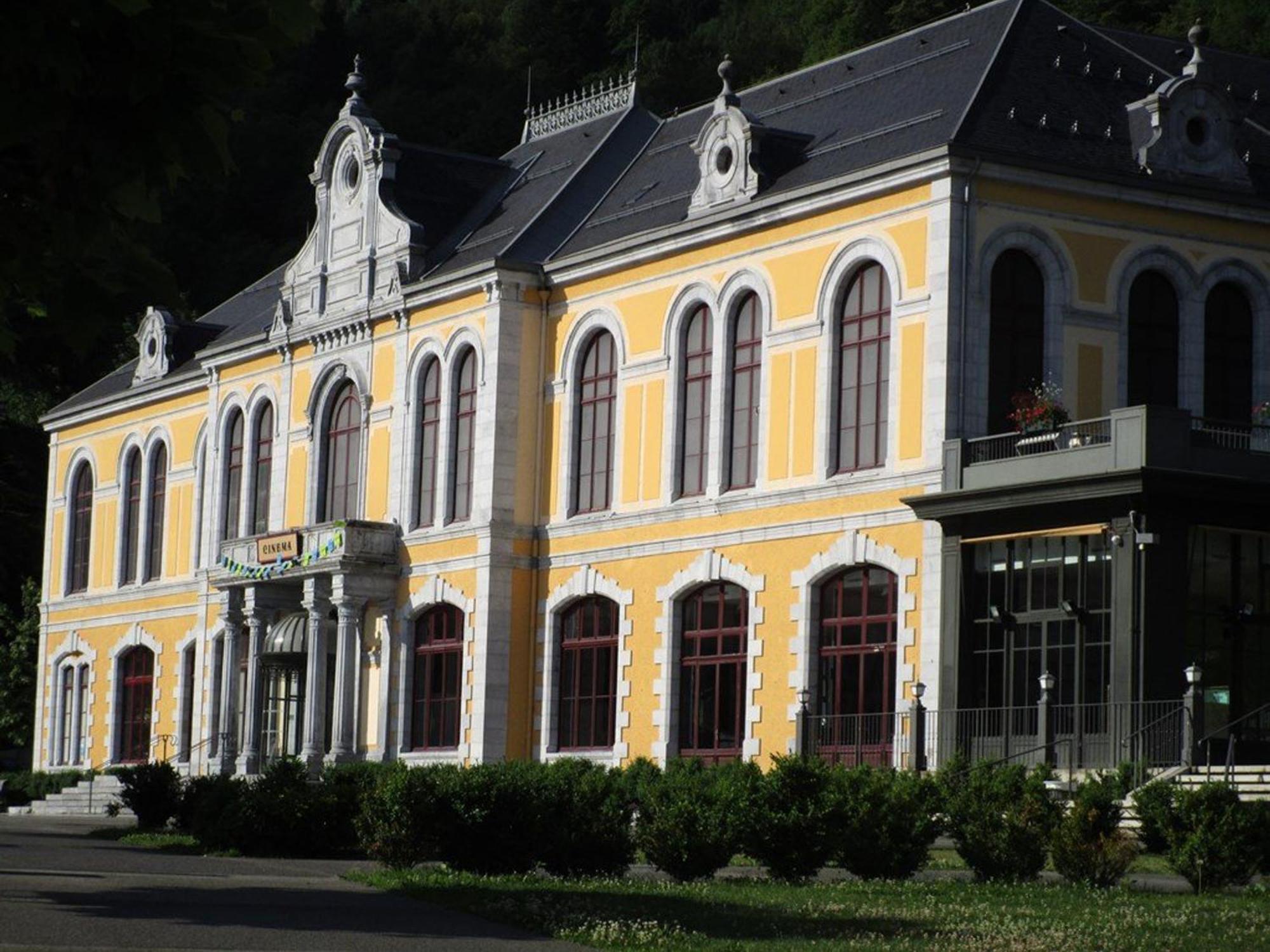 Appartement 2 Chambres, 8 Couchages, Centre-Ville Cauterets, Wifi Gratuit, Parking A Proximite - Fr-1-234-89 Bagian luar foto